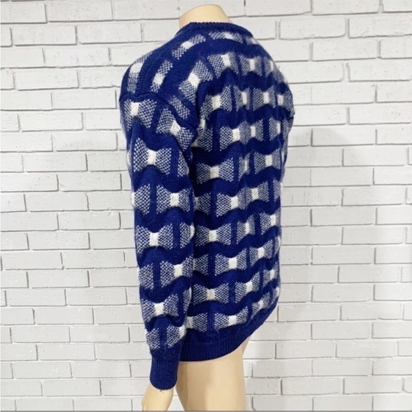 J. Christopher Women’s Wool Blend Blue Bow Sweater - Picture 4 of 4